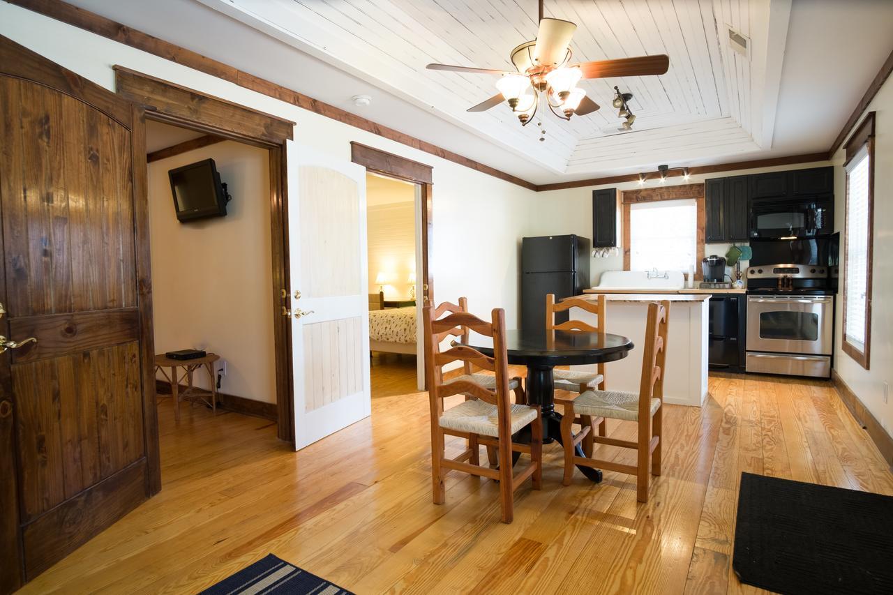 Swamp Rabbit Inn Travelers Rest Exterior foto